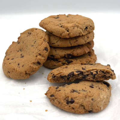 Ciastka z masłem orzechowym i kawałkami czekolady