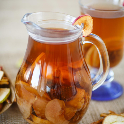 Kompot z suszu podany jako tradycyjny napój wigilijny