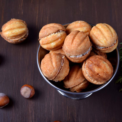 Orzeszki – kruche ciasteczka nadziewane kremem orzechowym