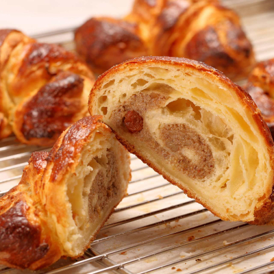 Domowe Rogale Świętomarcińskie z białym makiem – tradycyjny wypiek z Poznania